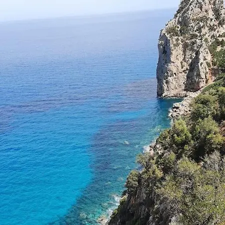 Dommu Amsicora * Baunei