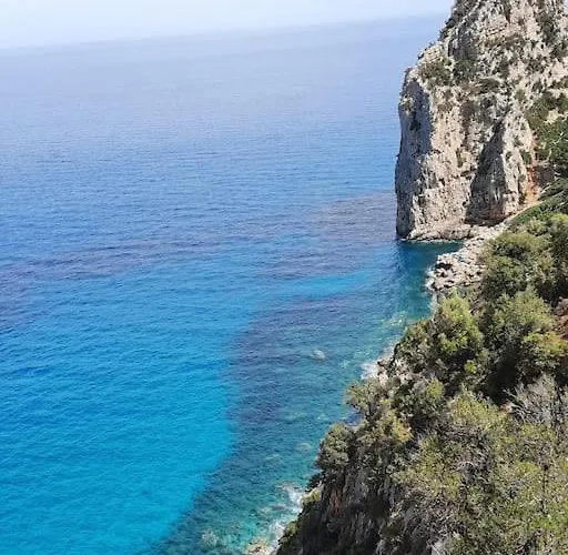 Dommu Amsicora * Baunei